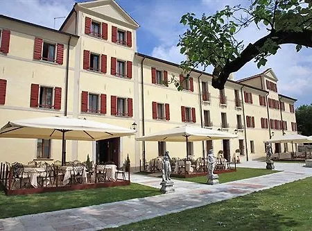 Hotel Park Carpenada