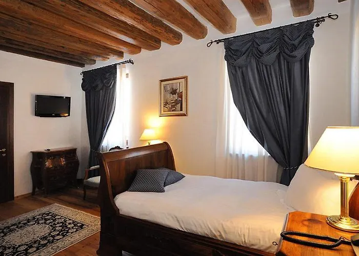 מלון Park Carpenada 4*